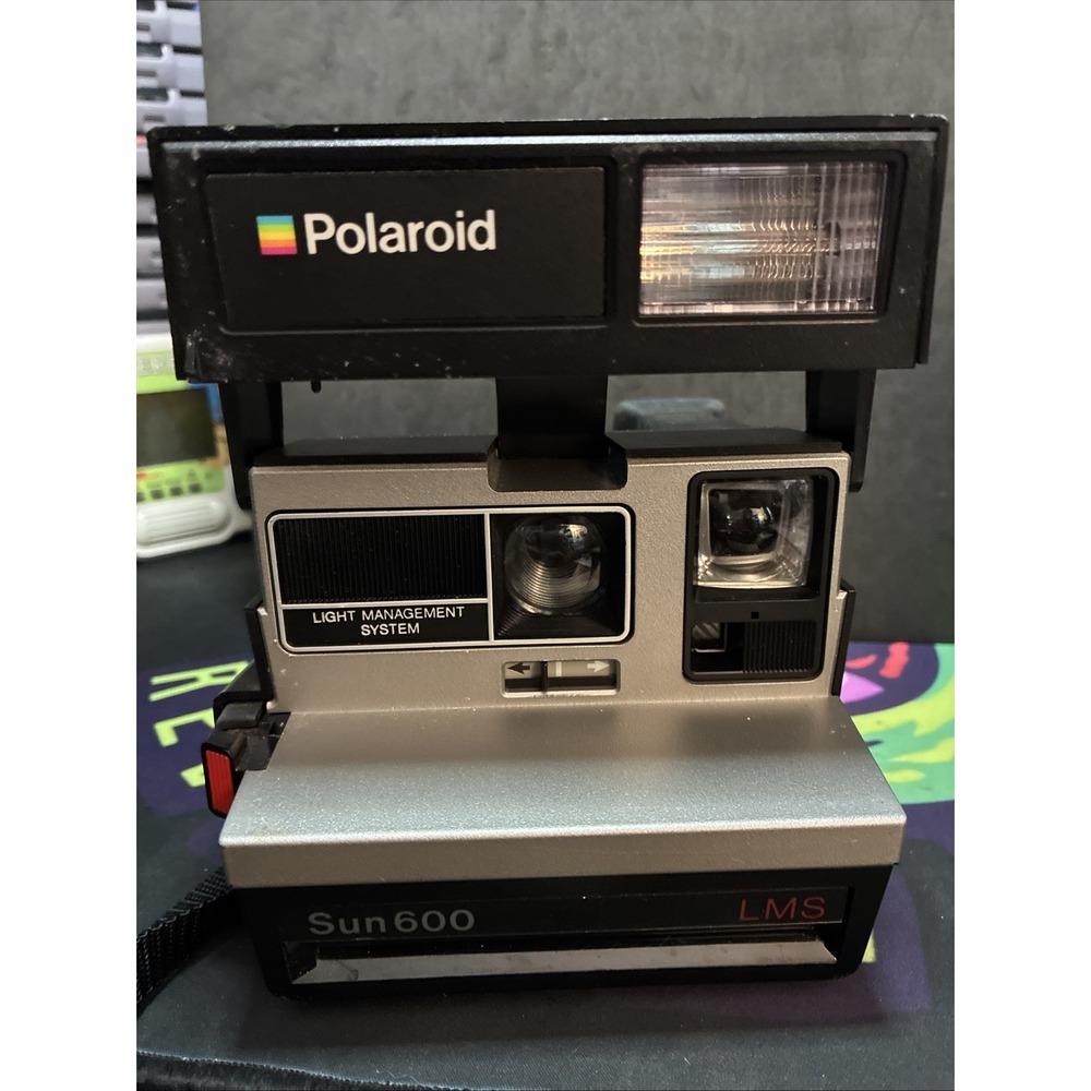 Vintage Polaroid Sun 600 LMS Vintage Instant Camera Black Silver B2